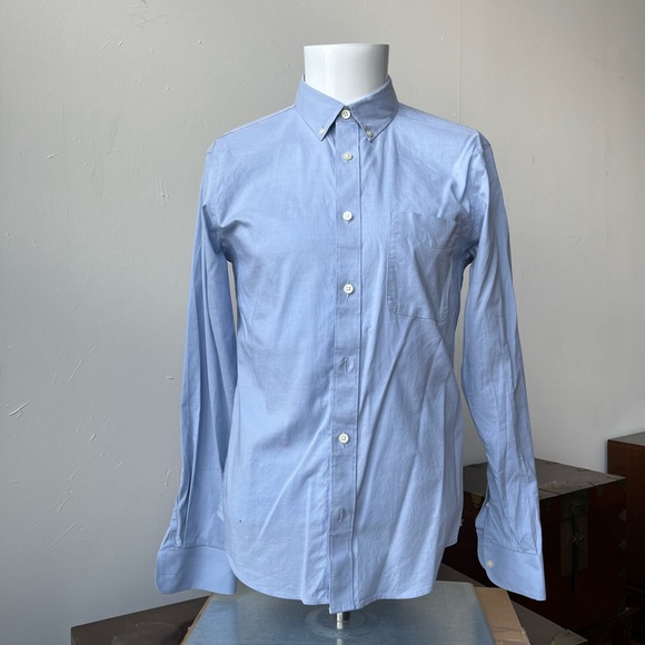 Everlane Button Down Shirt in Small - Picture 3 of 5